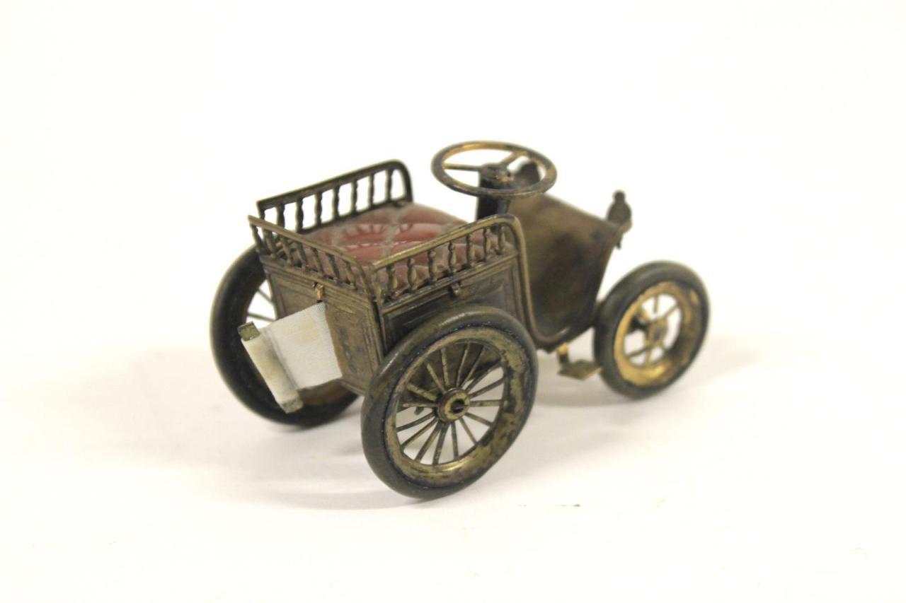 Vintage Antique Couple Car - photo 1 of 1